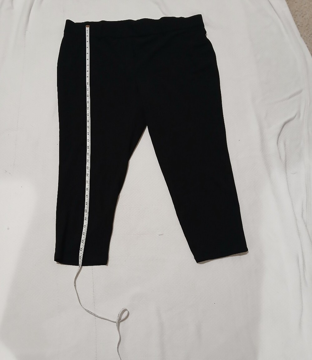 Jones New York Black Stretch Capri Pants